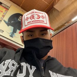 Meet your Posher, Angelino